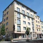 Trip Zum Riesen מלון 4*