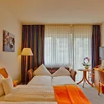 Trip Zum Riesen מלון 4*