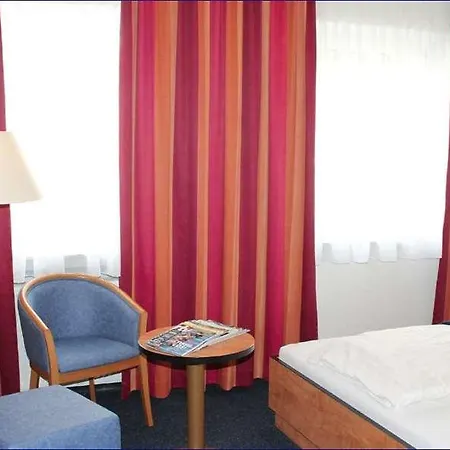 Trip Zum Riesen 4* 美茵河畔哈瑙