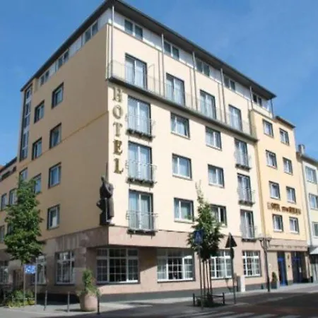 Trip Zum Riesen ホテル 4*