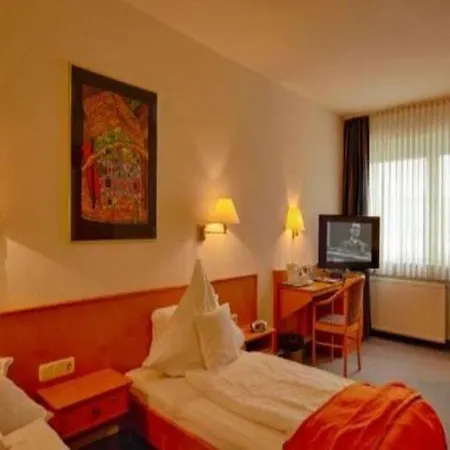 Hotell Trip Zum Riesen 4*