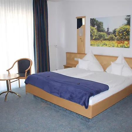 Trip Zum Riesen ホテル 4*