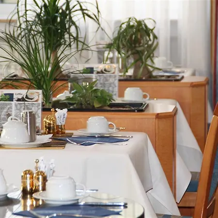 Trip Zum Riesen ホテル 4*