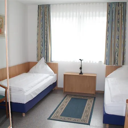 Trip Zum Riesen 美茵河畔哈瑙